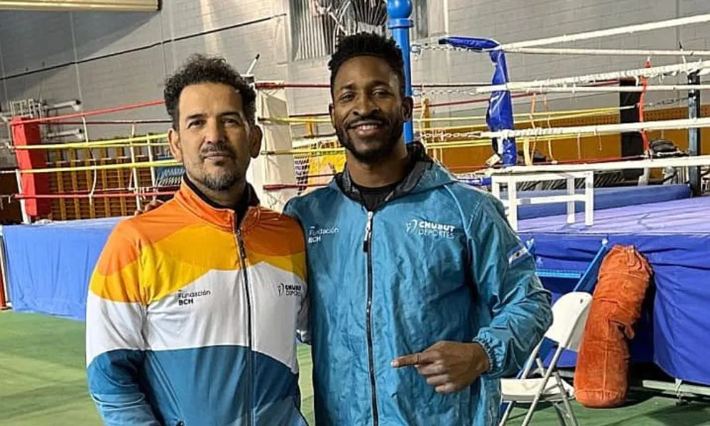 Peto Ruiz entrena a William Scull