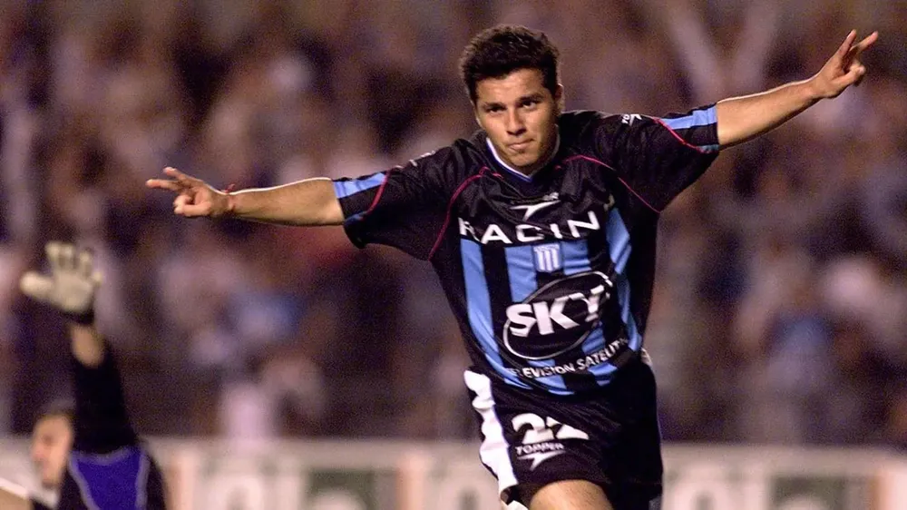 EL "CHANCHI" ESTÉVEZ ENOJADO CON EL PRESENTE DE RACING