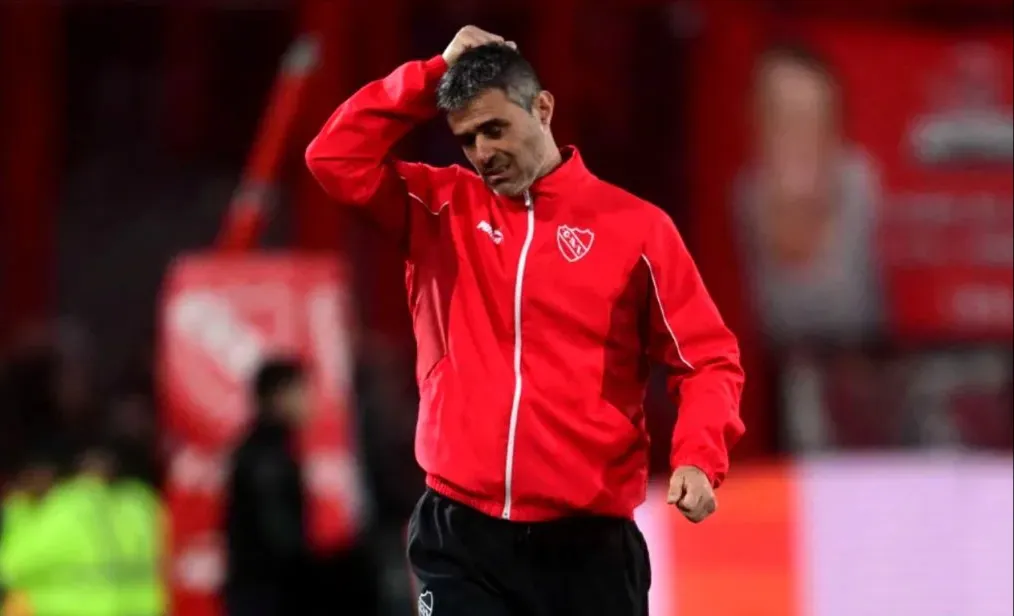 Julio Vaccari dejó de ser el técnico de Independiente