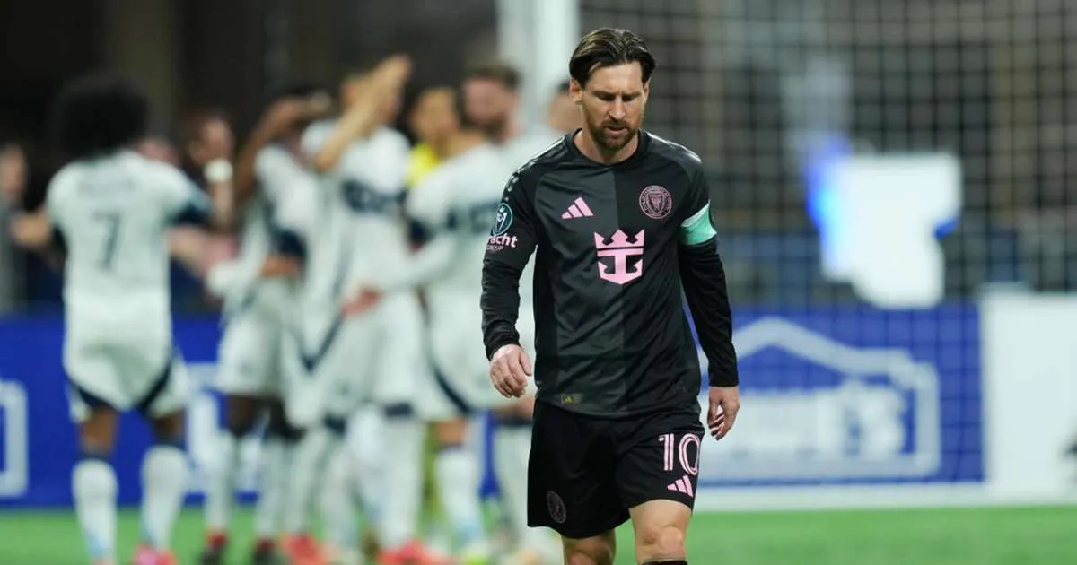 Messi asume el protagonismo cuando todo parece cuesta arriba.