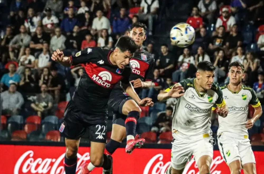Tigre y Defensa empataron 1-1 en el estadio José Dellagiovanna