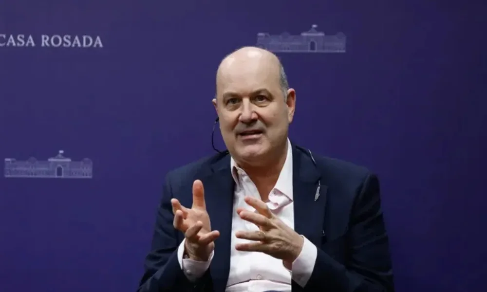 La propuesta combina actualización por inflación con pagos mensuales.