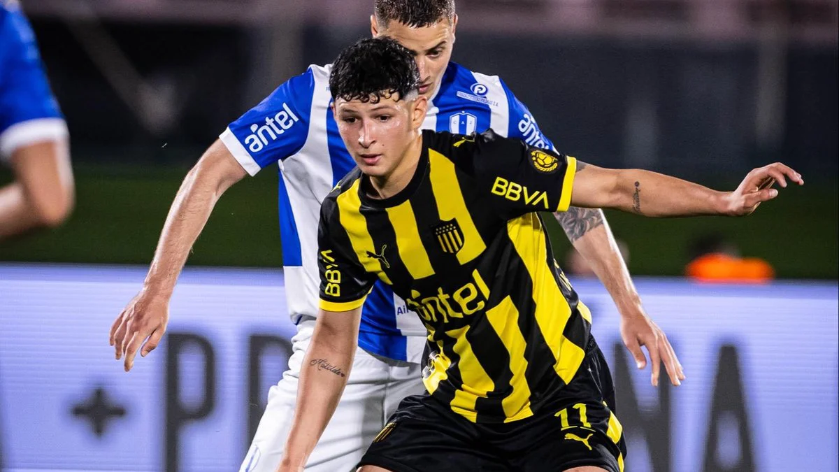 Leonel Jaime, delantero de Peñarol, foto X Peñarol Oficial