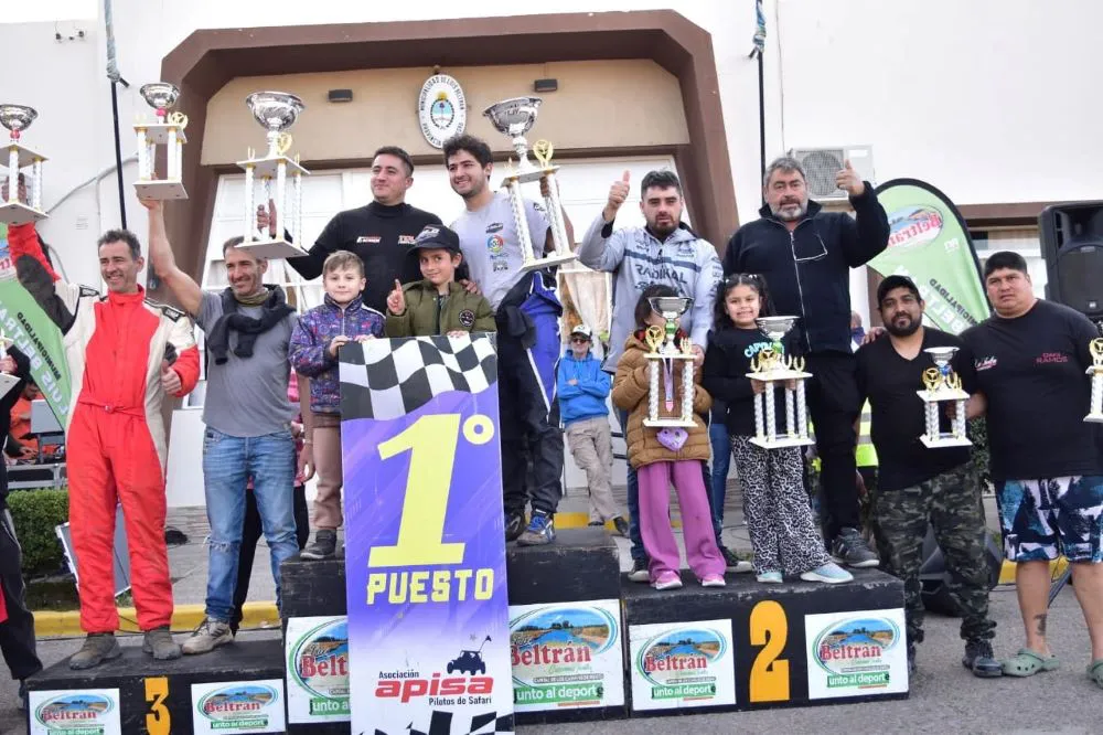 Safari Simple B. podio