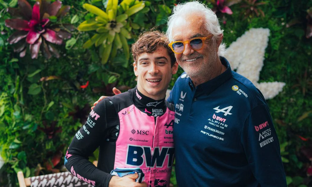Franco Colapinto y Flavio Briatore. Foto X @AlpineF1Team