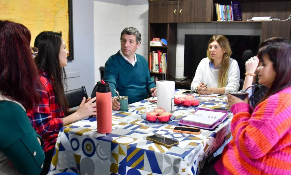 Papaiani visitó Hogares de Adolescentes y Niños