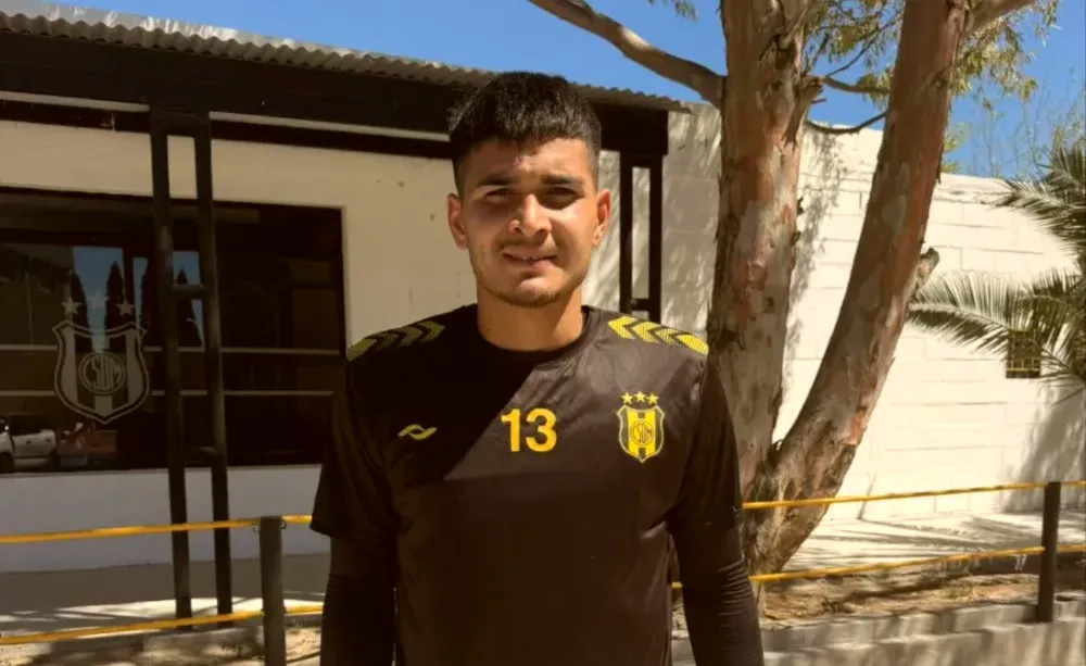 Roberto León se incorporó al plantel mientras el club atraviesa días intensos entre refuerzos