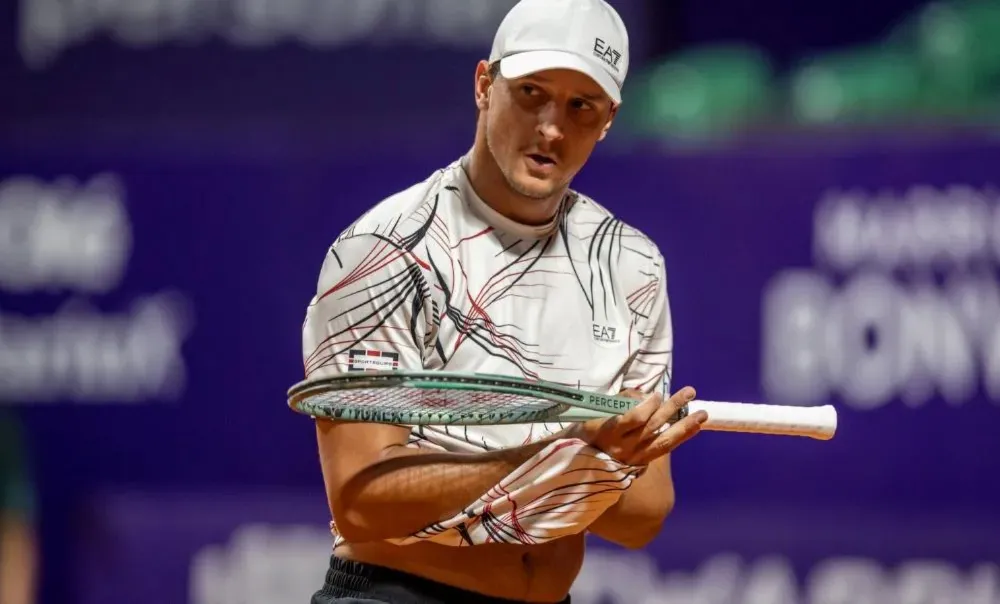 El ítalo-argentino ganó en sets corridos en Buenos Aires y se metió en semifinales