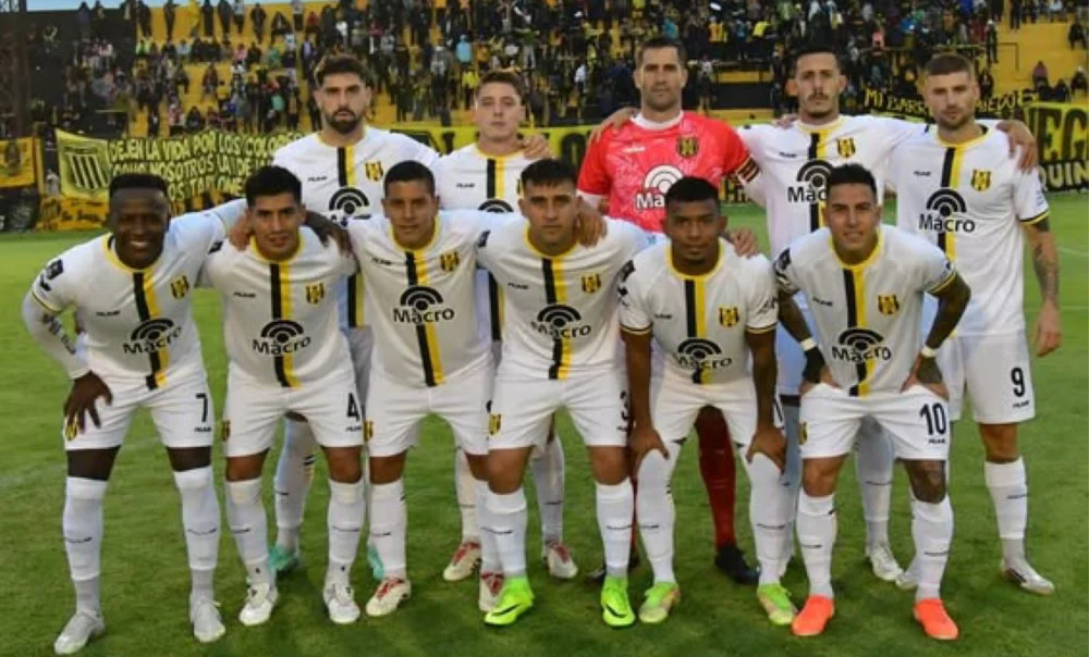 El equipo golpeó en pocos minutos, sostuvo la ventaja en un tramo complicado.