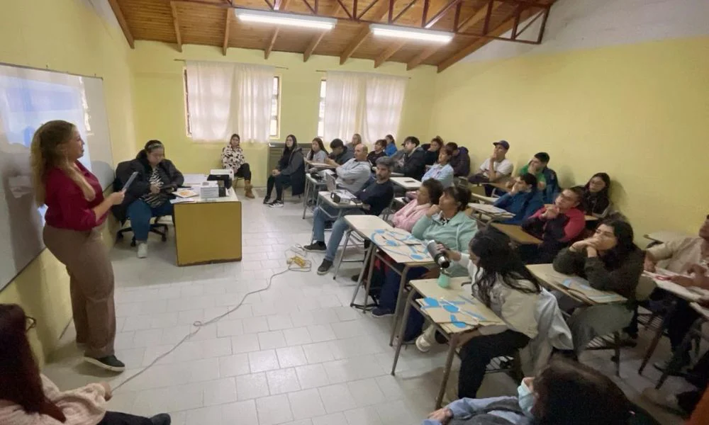 Hackeando conceptos en escuelas de Rawson