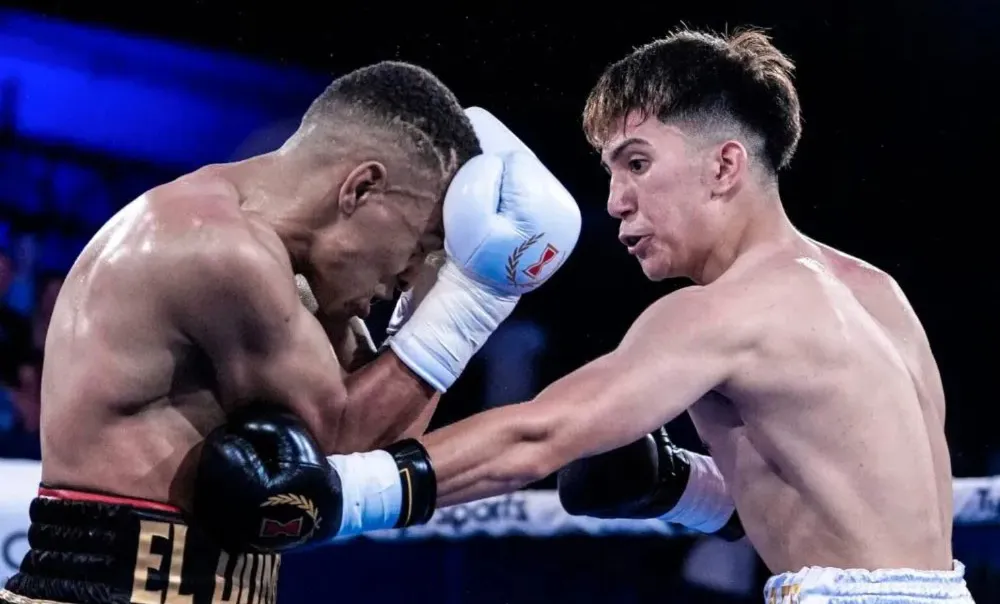 Junior Andrés Narvaes ganó el cinturón Fedelatin AMB