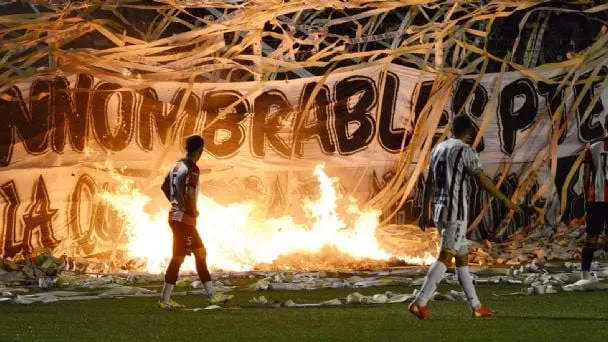 EL INCREÍBLE INCENDIO EN EL DUELO CIPOLLETTI - SANSINENA