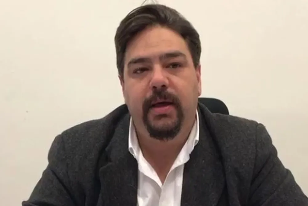 Guillermo Almirón y la reunión de transición