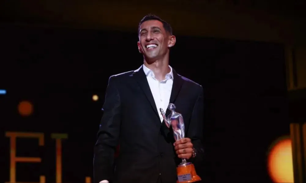 Ángel Di María recibió el Olimpia de plata en fútbol tras un 2025 excepcional