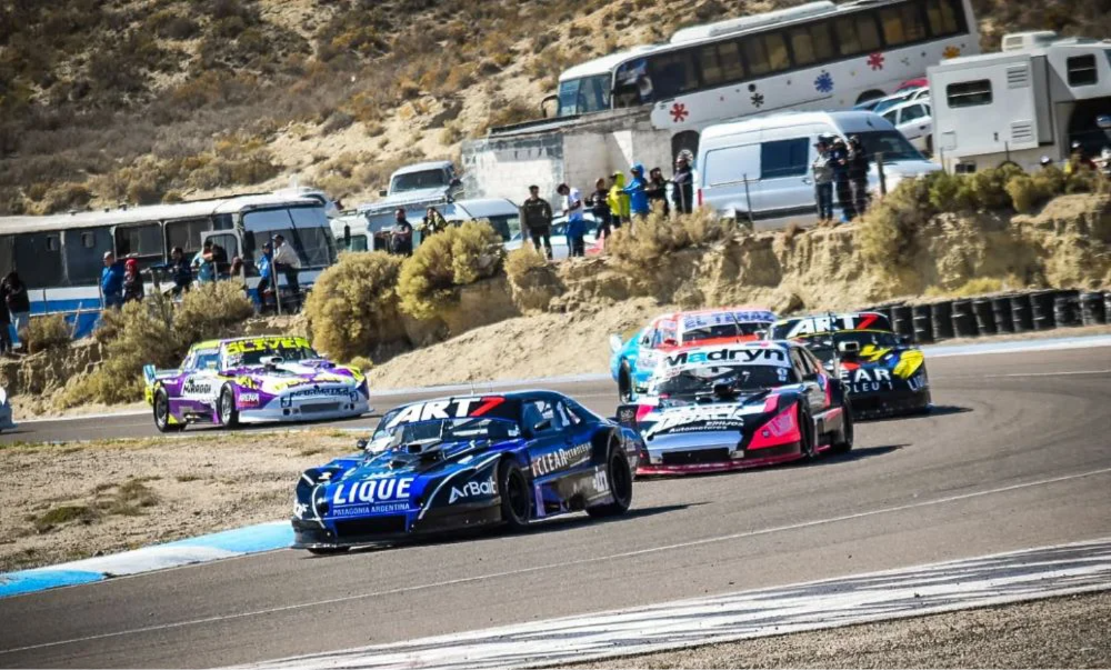 El autódromo Mar y Valle abrió el campeonato 2026 con carreras intensas.