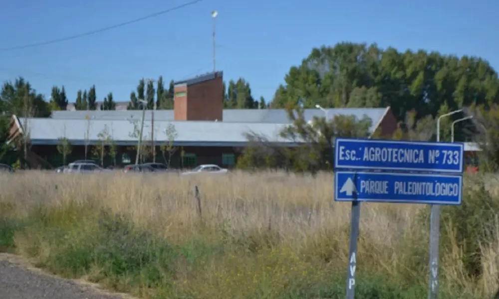 Escuela Agrotécnica 733