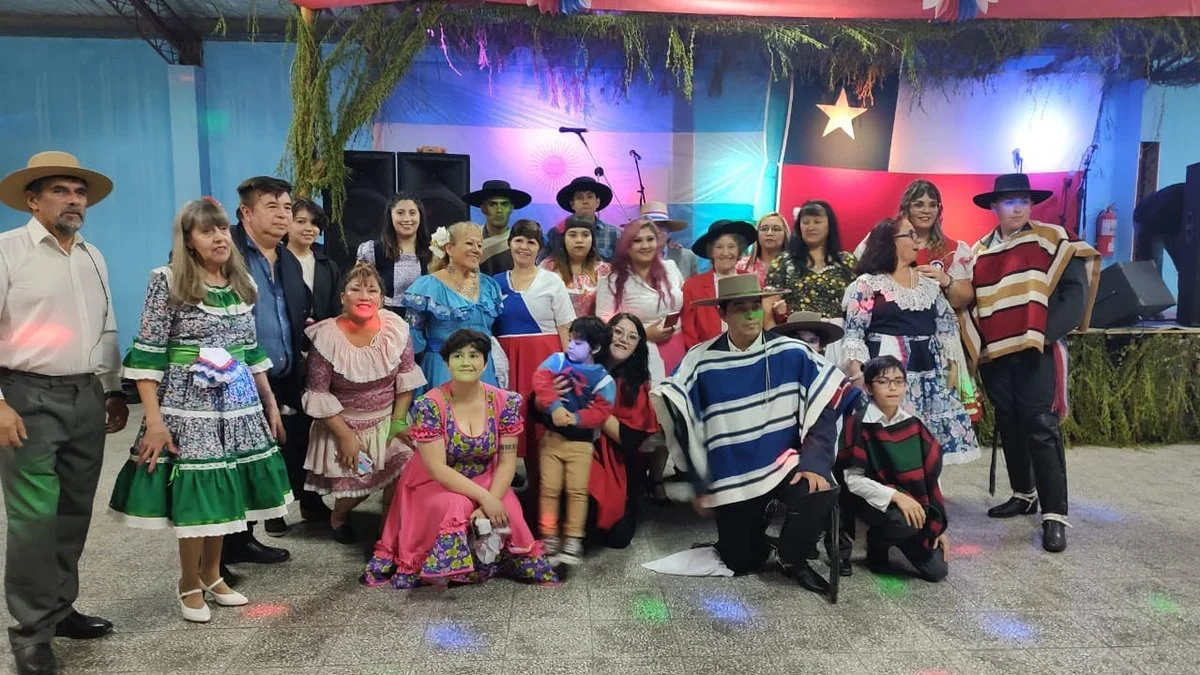 Grupo Folclórico Chileno Licarayen. Foto Facebook