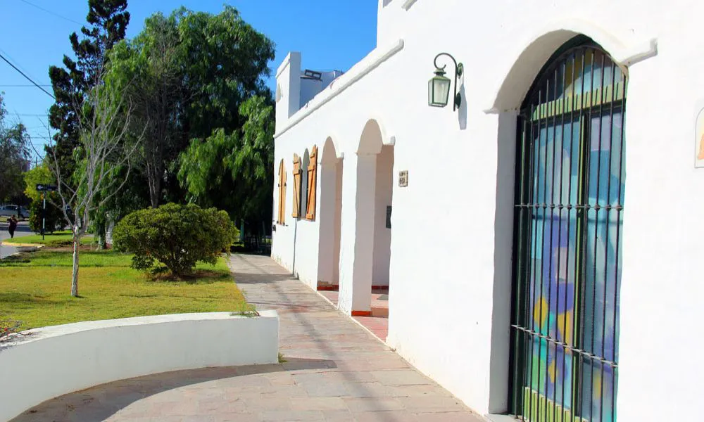 Iglesia Sagrada Familia Madryn