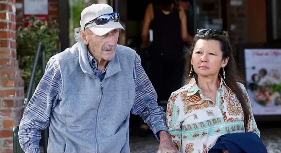 Gene Hackman con su esposa