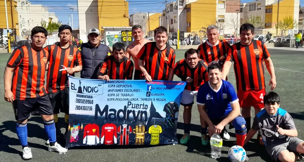 inició el Torneo Senior +40 de fútbol 8