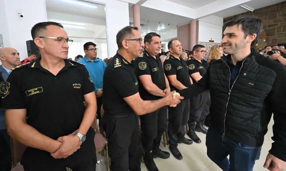 Torres reforzó el equipamiento policial