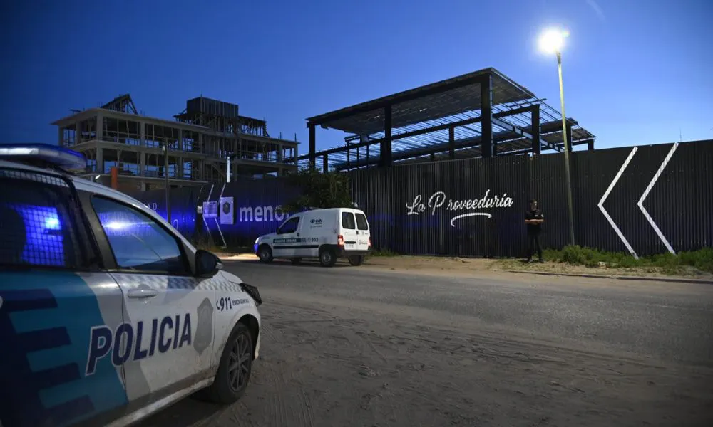 Un obrero murió tras caer del techo de una obra en construcción. Foto Radio Belgrano Embarcación