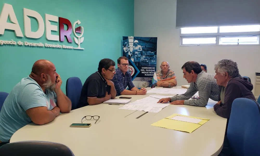 Rawson y Provincia avanzan en el proyecto de abastecimiento de agua para la producción de olivos y vid