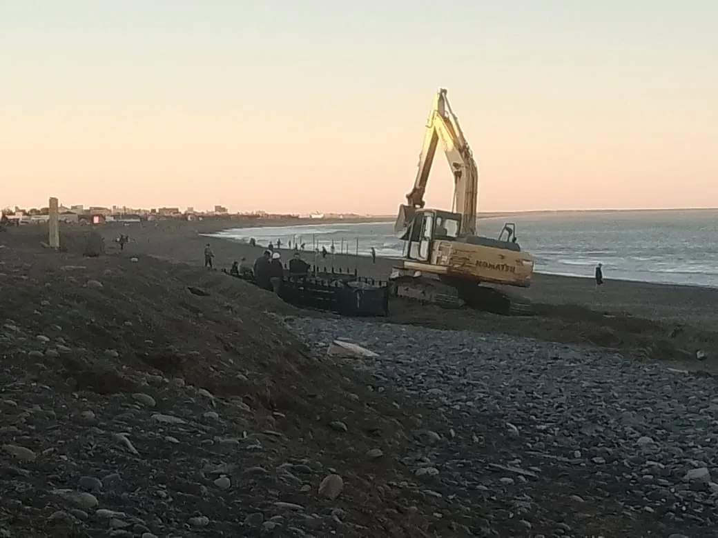 Comenzaron los trabajos por la erosion en Playa Union