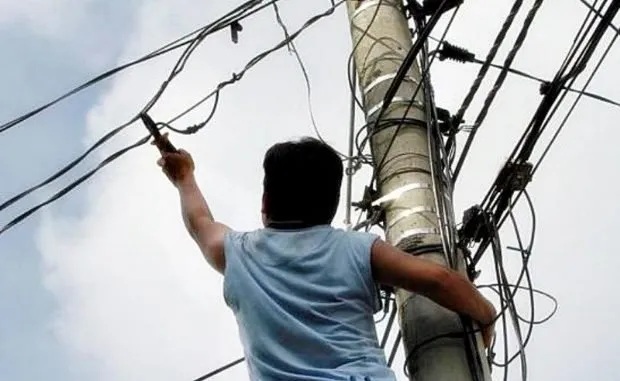 Conexiones eléctricas clandestinas