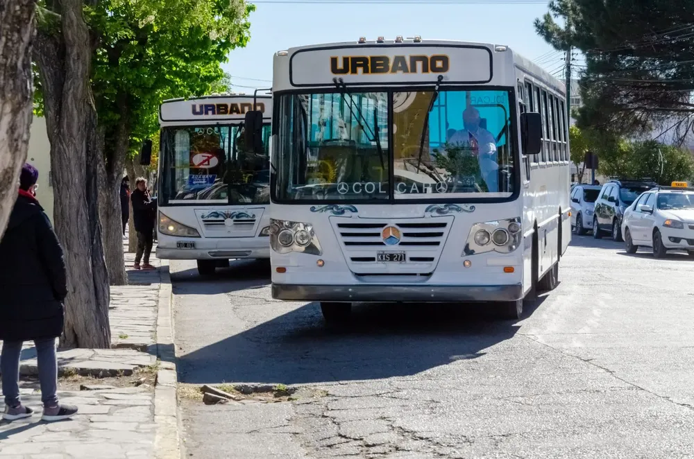 Colectivos-de-Transporte-Ceferino-Rawson