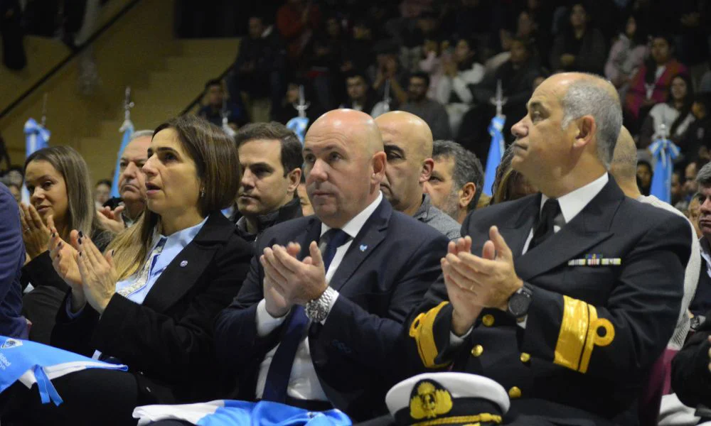 Gustavo Sastre acto Día de la Bandera