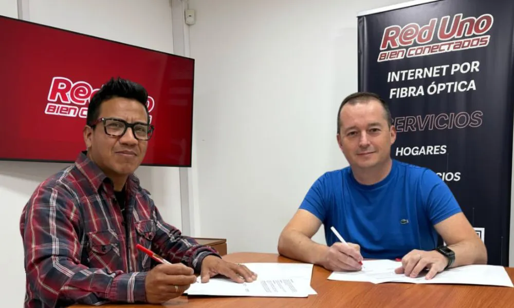Red Uno firma de convenio
