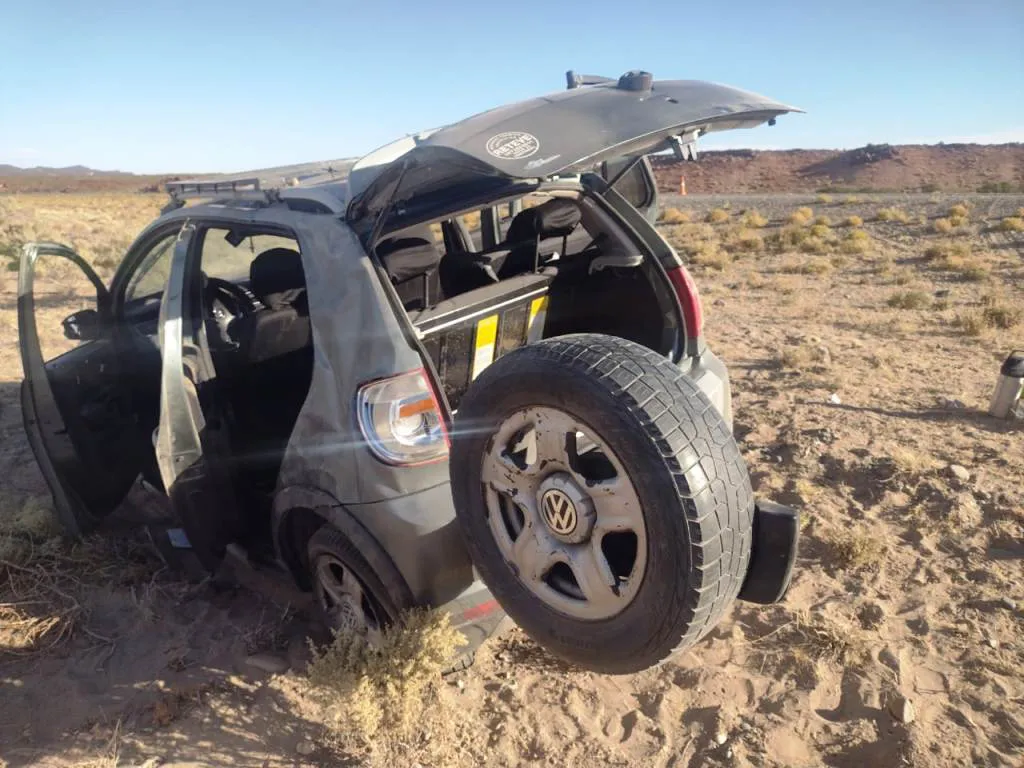 Gendarme volcó ruta 25 1