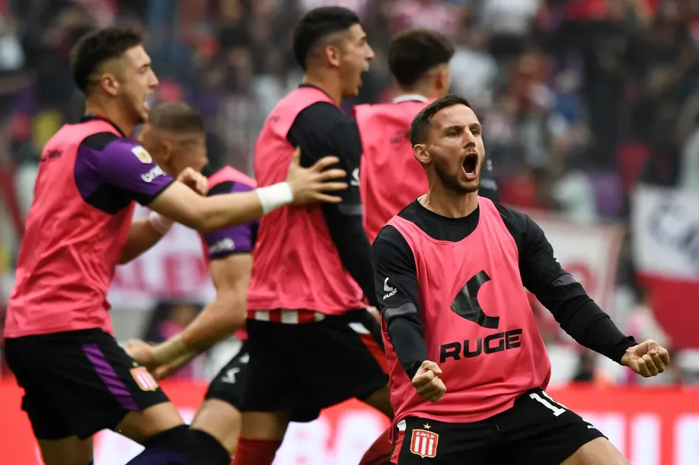 Estudiantes grito campeon