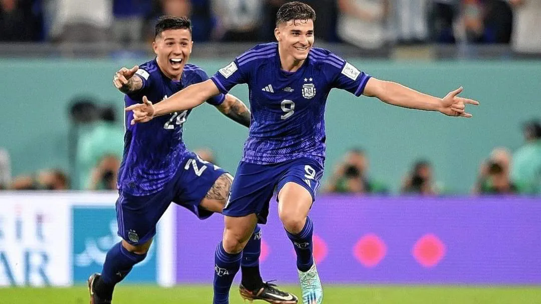 ¿QUÉ PASARÁ CON EL FUTURO DE JULIÁN ÁLVAREZ?
