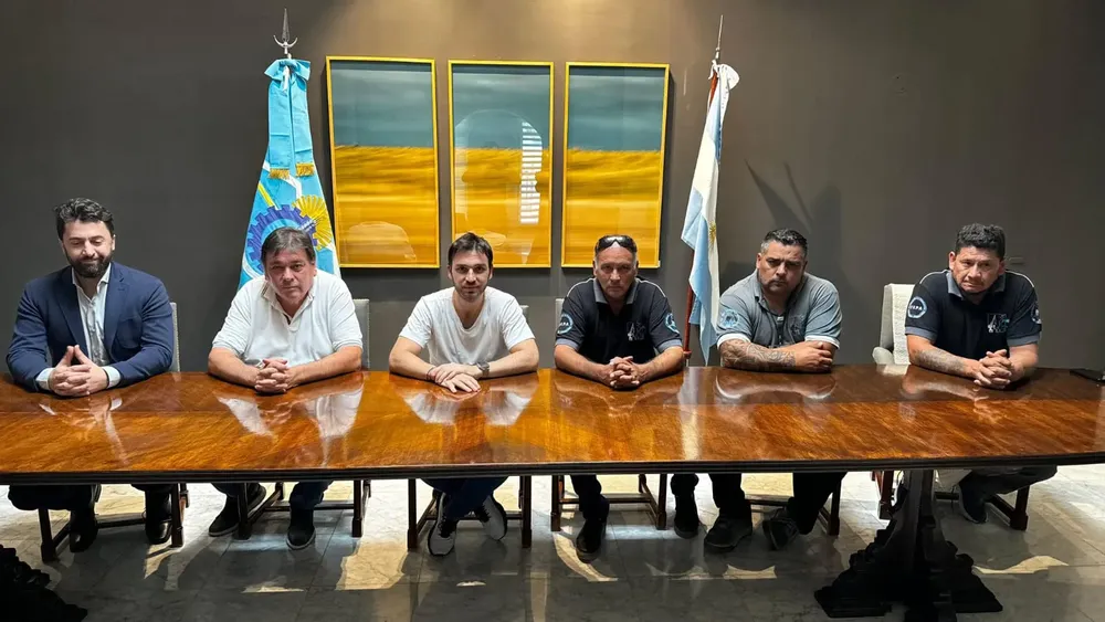 Torres, junto a la Federación de Estibadores Portuarios Argentinos