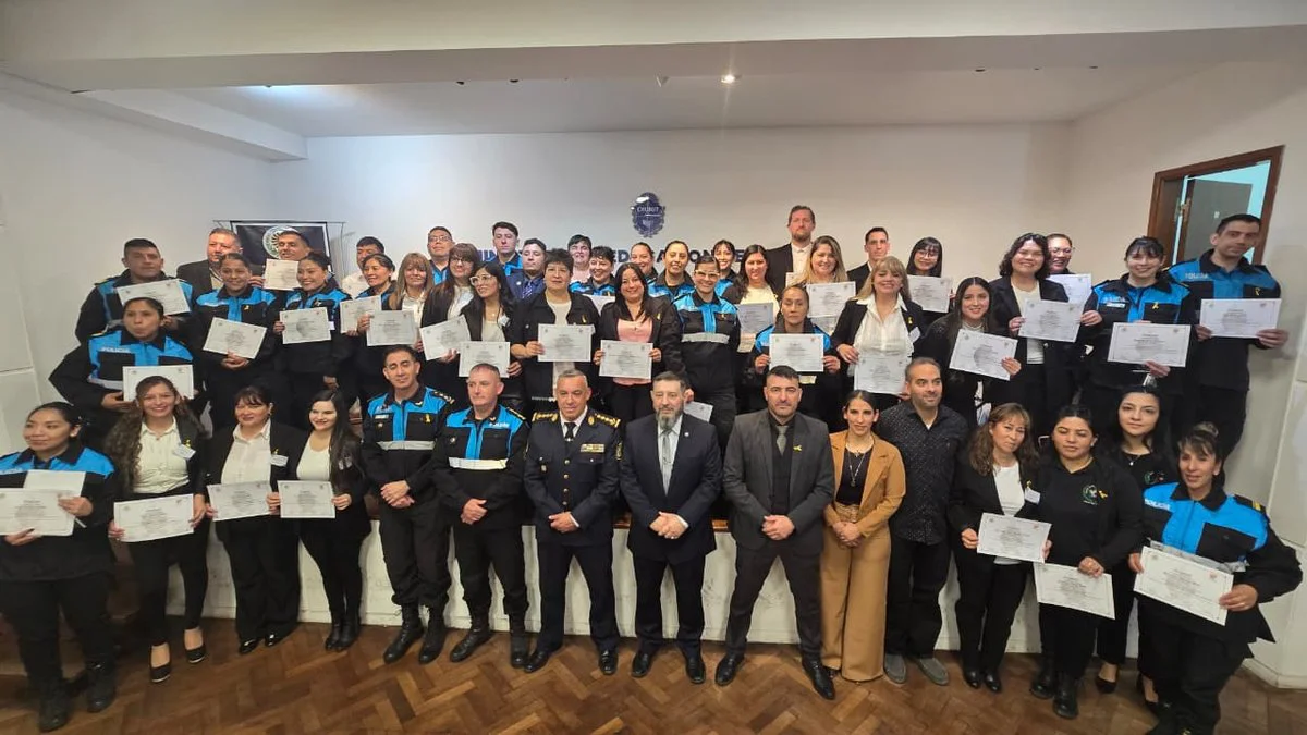 Chubut es pionera en diplomar policías en suicidología