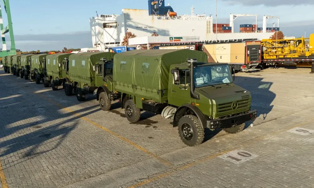 La fuerza confirmó la recepción de otro grupo de vehículos UNIMOG U4000 4×4.