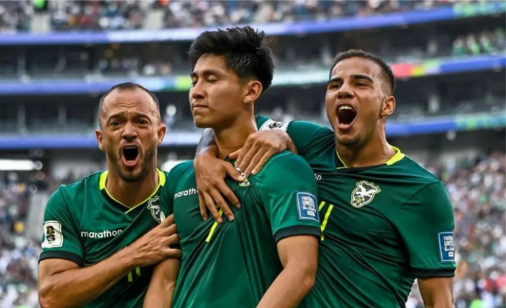 Perdía con Surinam, lo dio vuelta en el cierre y ahora se jugará todo ante Iraq en Monterrey.