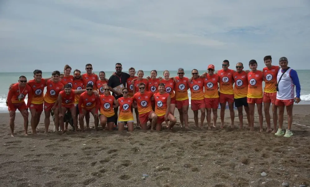 Se realizó en Playa Unión la 1° Exhibición de Salvamento Outdoor (1)