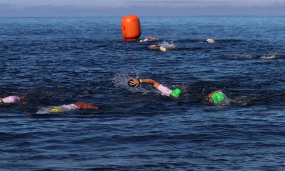 Torneo de aguas abiertas en Los Alerces