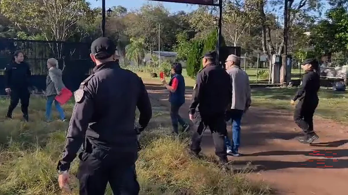 El hecho ocurrió en un lote ubicado en la intersección de Albert Einstein y la colectora Juan Domingo Perón, en el barrio Punta Alta
