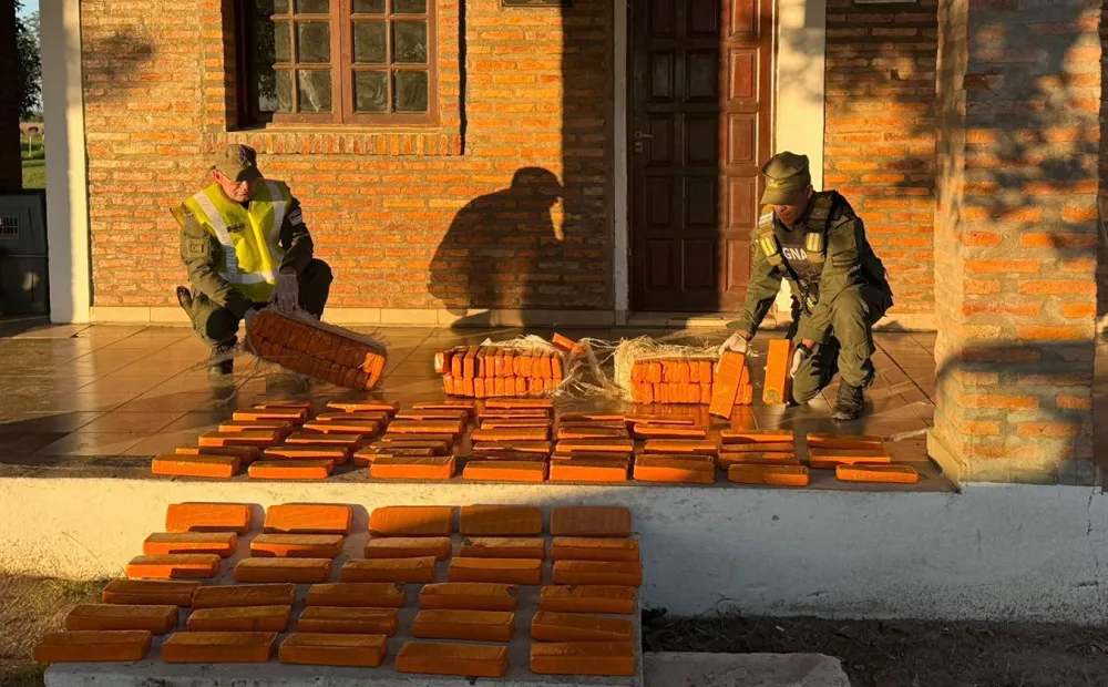 Hallan 125 kilos de marihuana abandonados