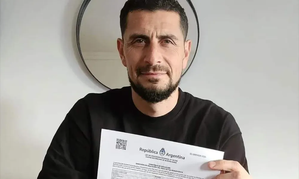 Gabriel Arias terminó la secundaria a los 36 años