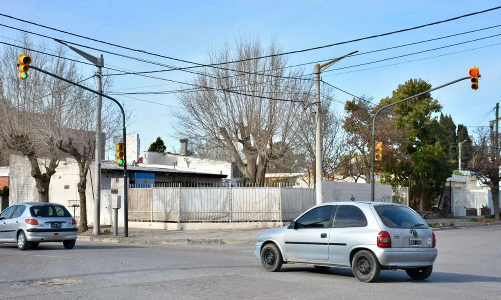 Semáforo Alem y Don Bosco en Trelew