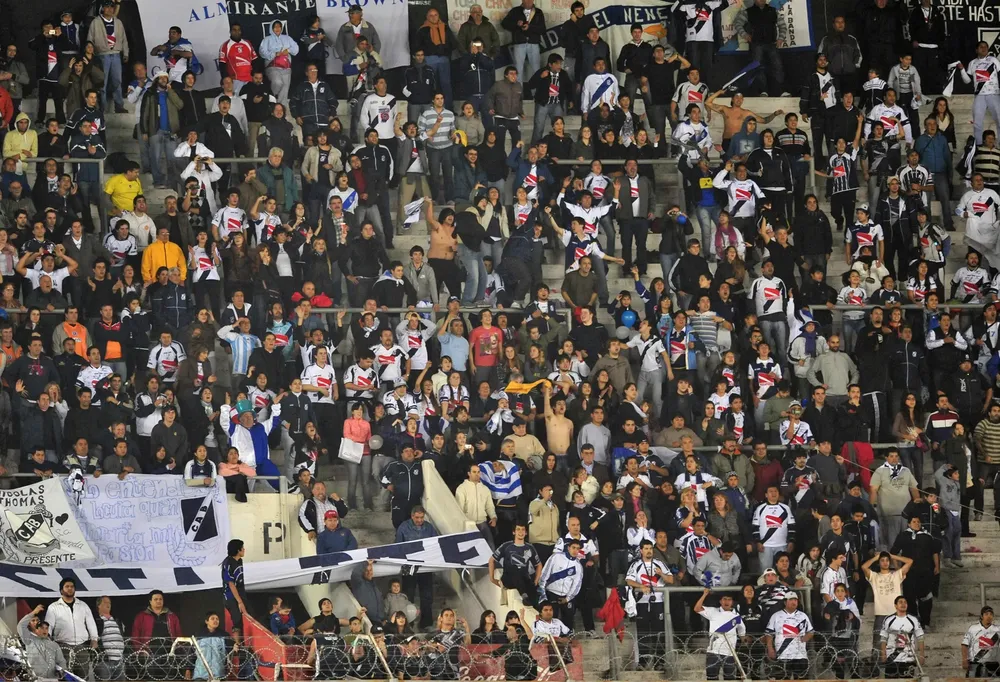Guillermo Brown vs. River Plate Estadio Monumental en la B Nacional 2012. hinchada