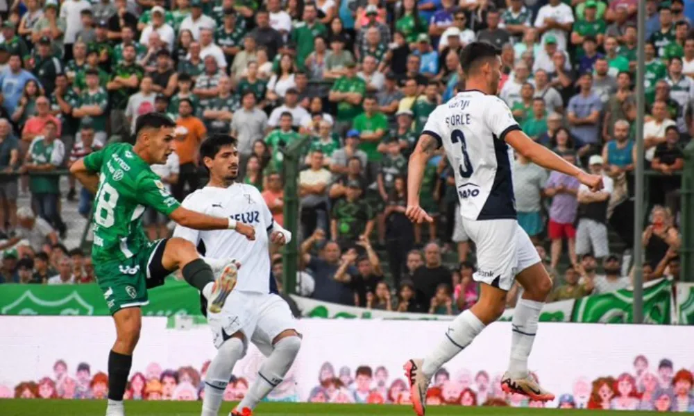 Empate entre Sarmiento e Independiente