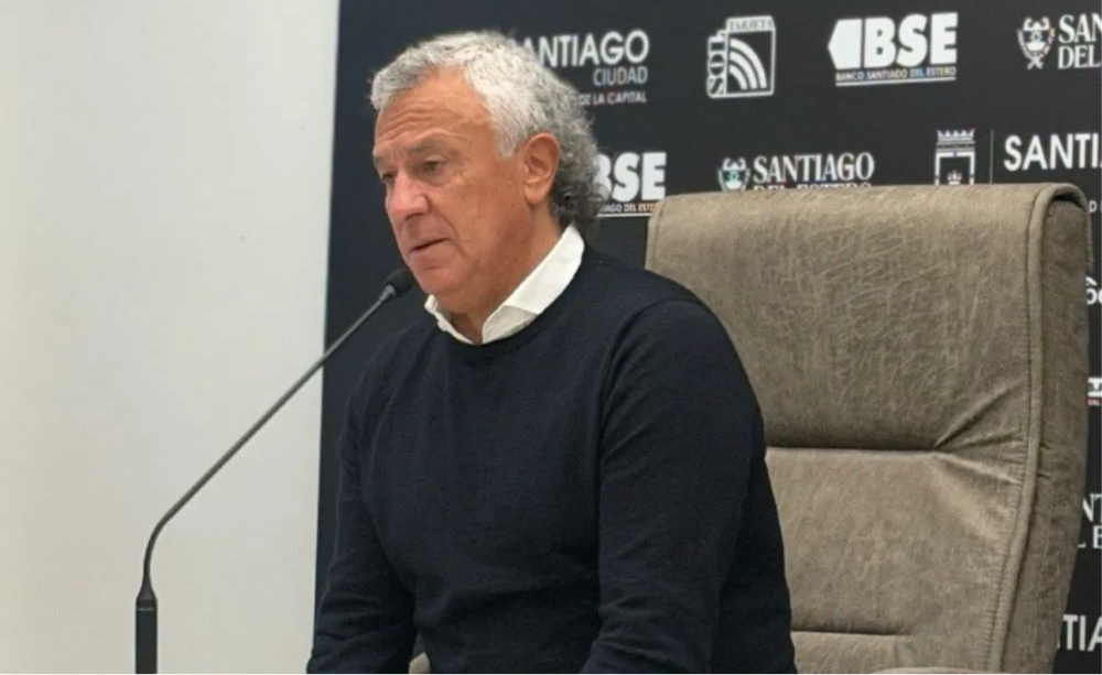 Pipo Gorosito quedó disconforme con la derrota frente a Central Córdoba.
