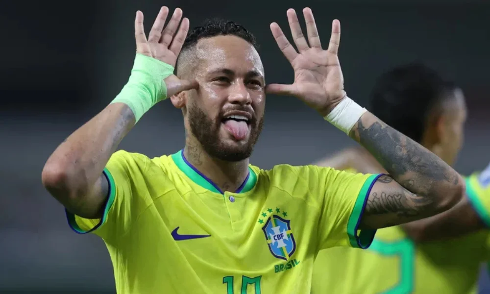 Neymar apareció finalmente entre los 26 convocados que presentó Carlo Ancelotti.