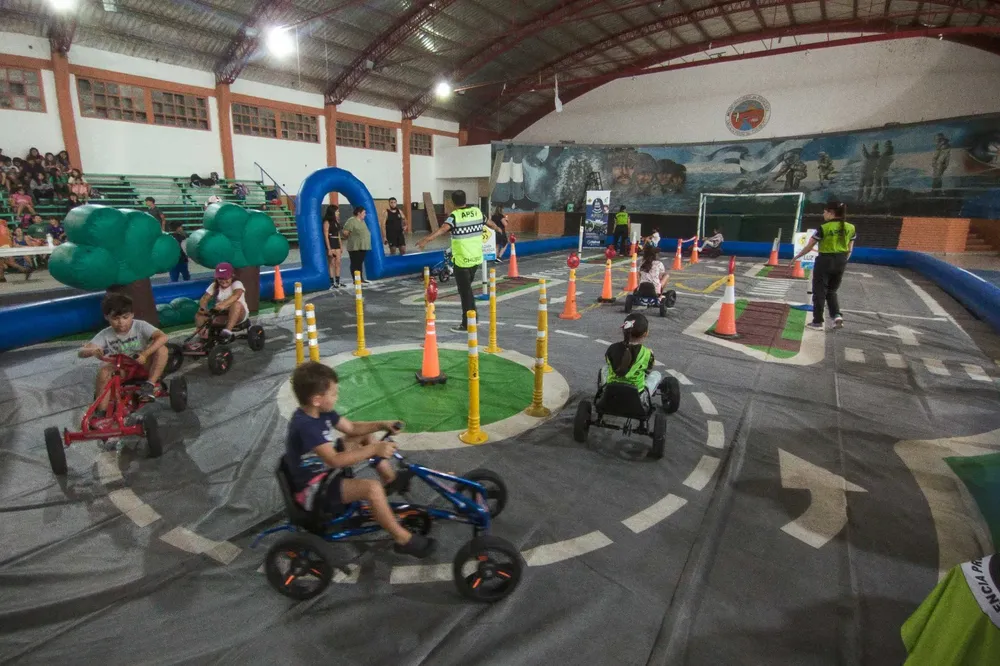 La Colonia Municipal de Vacaciones recibió a la Escuelita Vial de la APSV (2)
